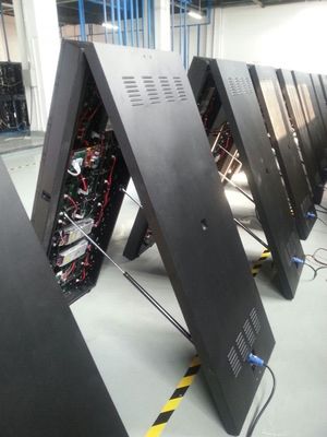 Εξωτερικό σιδερένιο ντουλάπι P4 P5 P6 LED οθόνη για διαφήμιση ψηφιακή πινακίδα