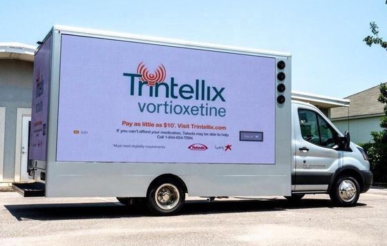 2S Μέθοδος οδήγησης Εξωτερικό κινητό διαφημιστικό φορτηγό Υψηλής ευκρίνειας εξωτερική LED πινακίδα