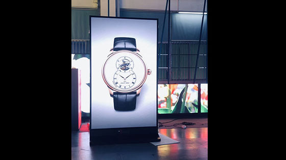 HD P1.875 Εξωτερική οθόνη αφίσων LED Επικαιροποιητική λύση για εμπορική διαφήμιση