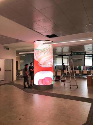 Εσωτερική εγκατάσταση P3 κυκλική στήλη LED μαλακή μονάδα με υψηλή αναλογία αντίθεσης 5000 1 και βάθος χρώματος 256