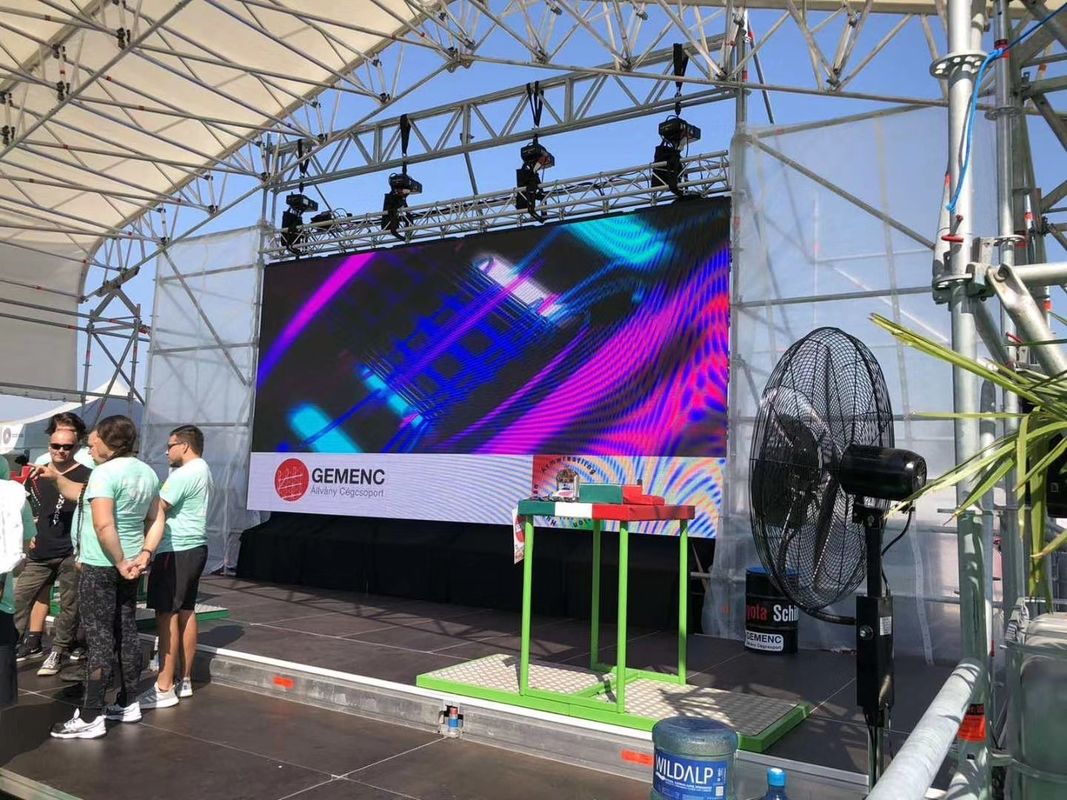 P2.6 P 2.976 P3.91mm Εκδήλωση ενοικίαση οθόνης LED Πίνακα εξωτερικής πλήρους εξυπηρέτησης με προστατευτές γωνιών