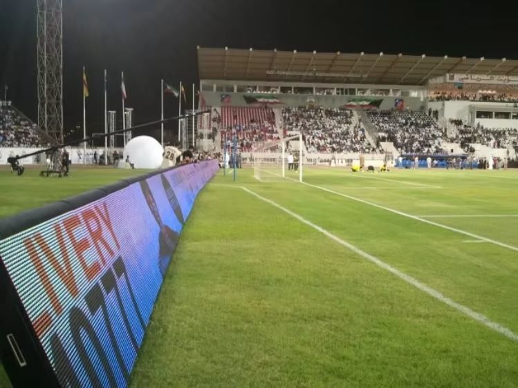 Υψηλής ευκρίνειας υδατοασφαλής οθόνη LED P10mm γύρω από γήπεδα ποδοσφαίρου και χώρους αθλητισμού