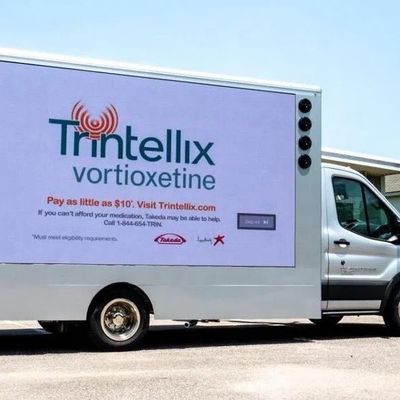 GCL Προσαρμοσμένο εξωτερικό φορτηγό κινητής διαφήμισης φορτηγό ρυμουλκούμενο P6 6500nits φωτεινότητα