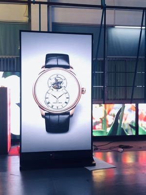 Καλή τιμή Εξωτερική IP65 Αδιάβροχη 2-4K LED αφίσα υψηλής ευκρίνειας με 5500-6500nits φωτεινότητα για διαφημιστική οθόνη σε απευθείας σύνδεση
